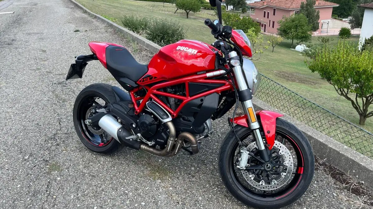 Ducati Monster 797 Plus (2019) 