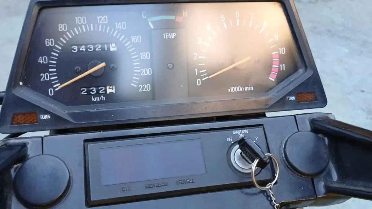 Yamaha   (8)