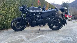 Kawasaki ZR-7 (2001 - 04)  (2)