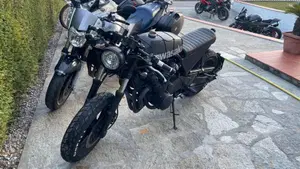 Kawasaki ZR-7 (2001 - 04)  (5)