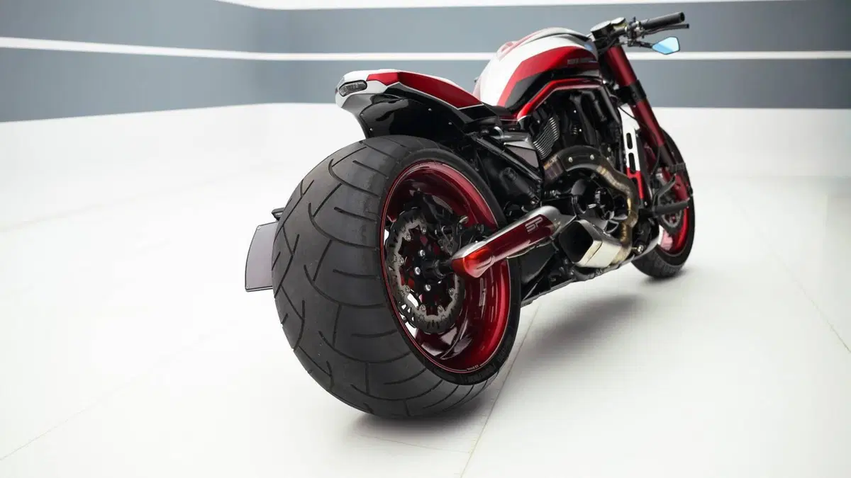 Harley-Davidson 1130 Street Rod (2006 - 07) - VRSCR  (3)