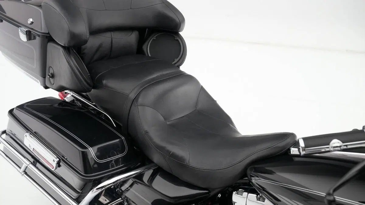 Harley-Davidson 1584 Electra Glide Ultra Classic (2007) - FLHTCU  (13)