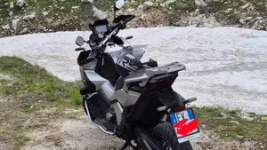 Honda X-ADV 750 DCT (2021 - 24)  (3)