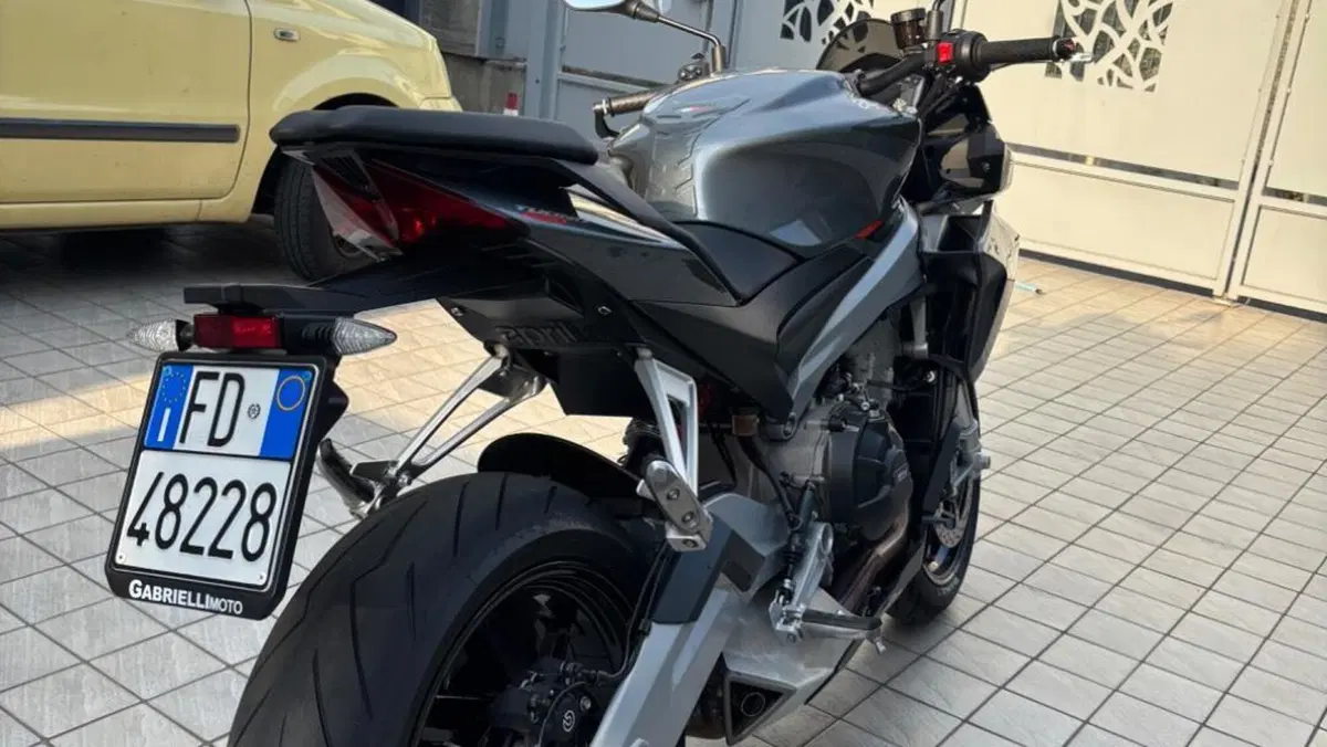 Aprilia Tuono 660 (2021 - 25)  (2)