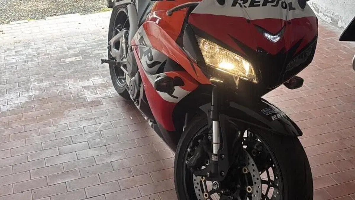 Honda CBR 600 RR (2007 - 08)  (3)