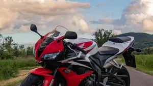 Honda CBR 600 RR (2007 - 08)  (5)