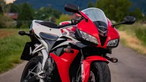 Honda CBR 600 RR (2007 - 08)  (6)