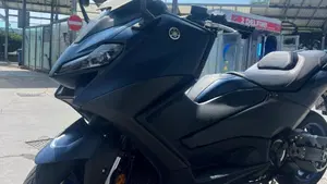Yamaha T-Max 560 (2022 - 24)  (2)