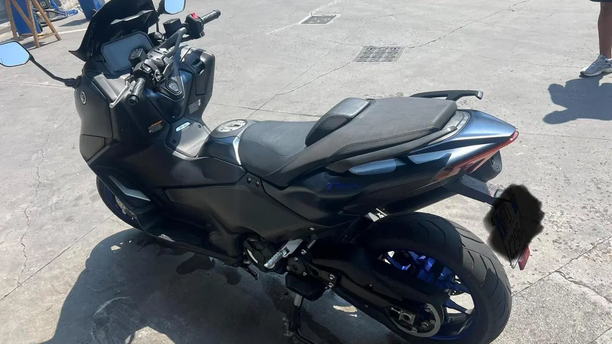 Yamaha T-Max 560 (2022 - 24)  (3)