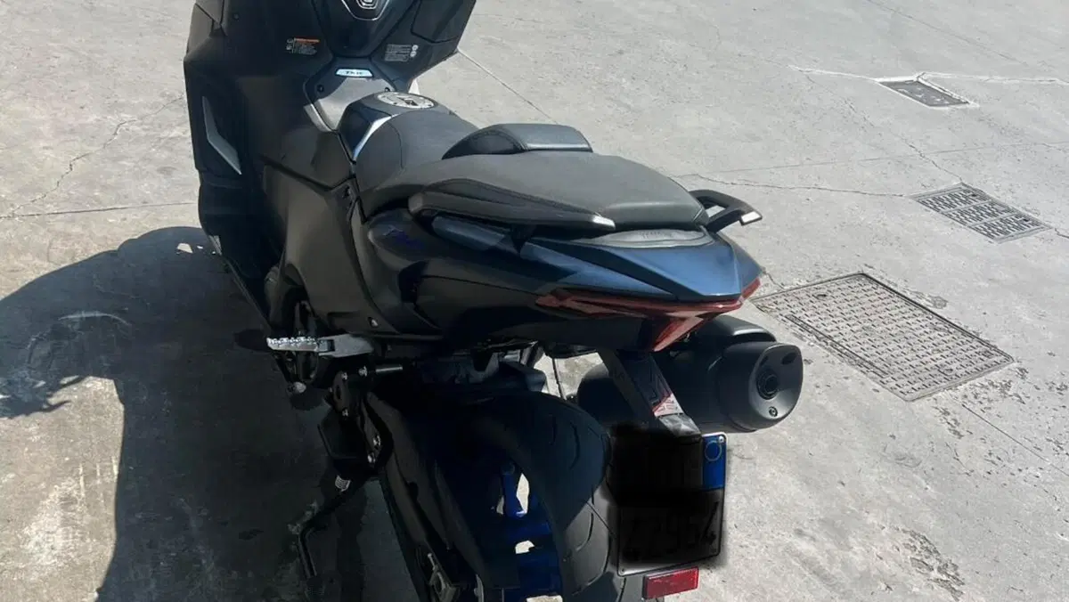 Yamaha T-Max 560 (2022 - 24)  (4)