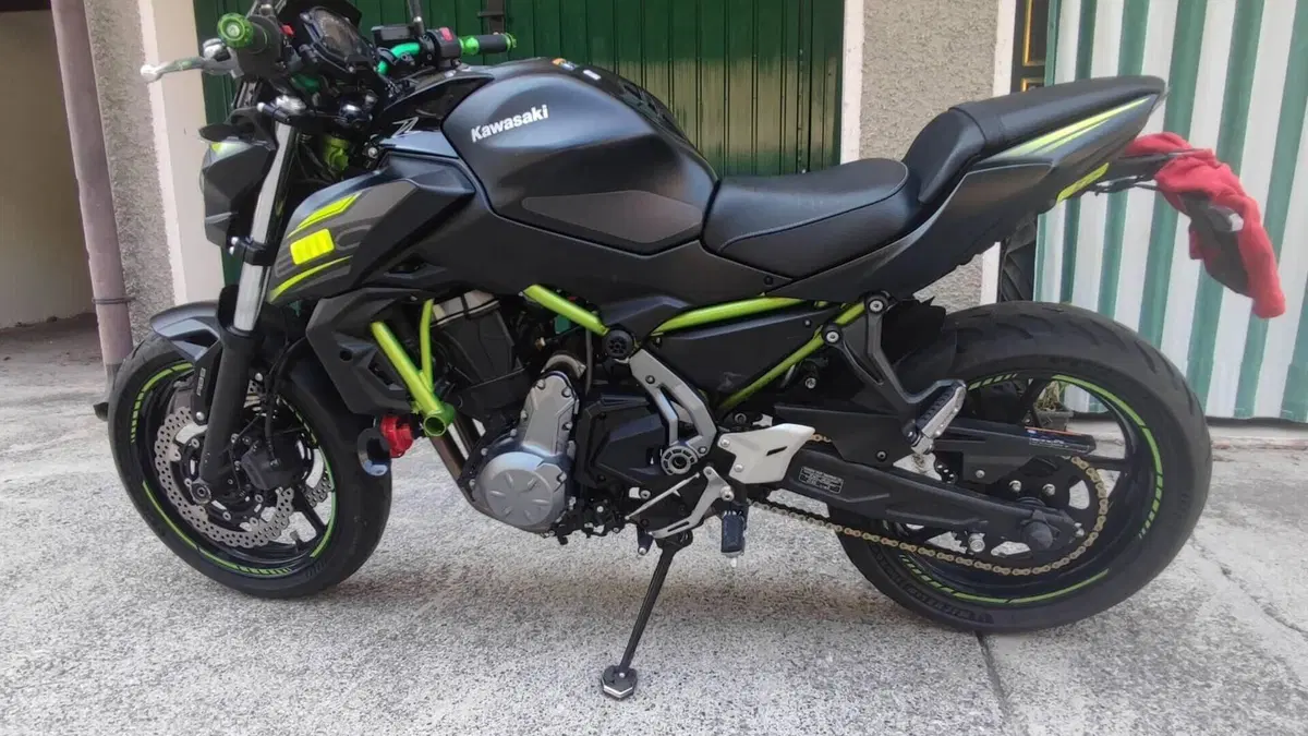 Kawasaki Z 650 (2017 - 19)  (2)