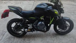 Kawasaki Z 650 (2017 - 19)  (6)