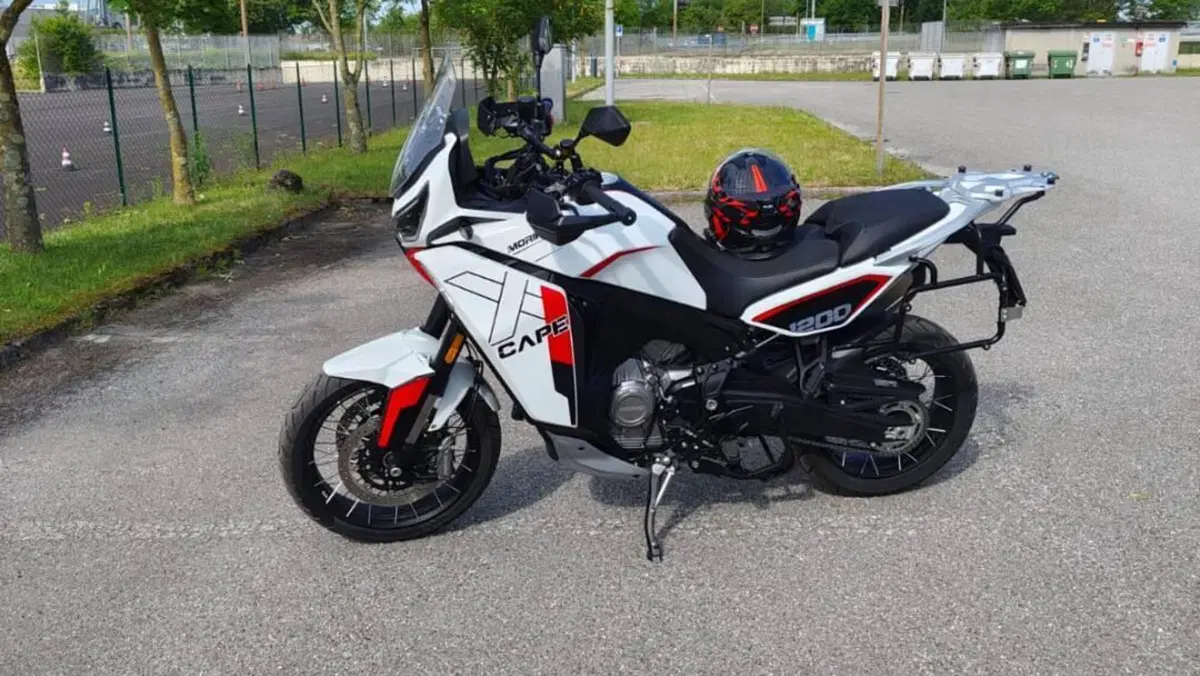 Moto Morini X-Cape 1200 (2026)  (13)