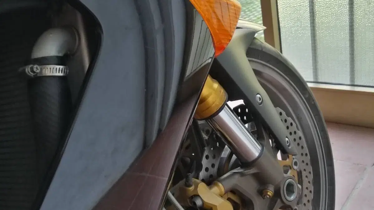 Kawasaki Ninja 600 ZX-6R (2007 - 08)  (15)