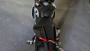 Aprilia Tuono V4 Factory (2021 - 24)  (6)
