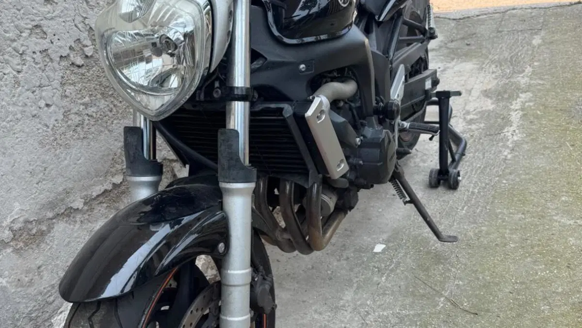 Yamaha FZ6 (2004 - 07)  (2)