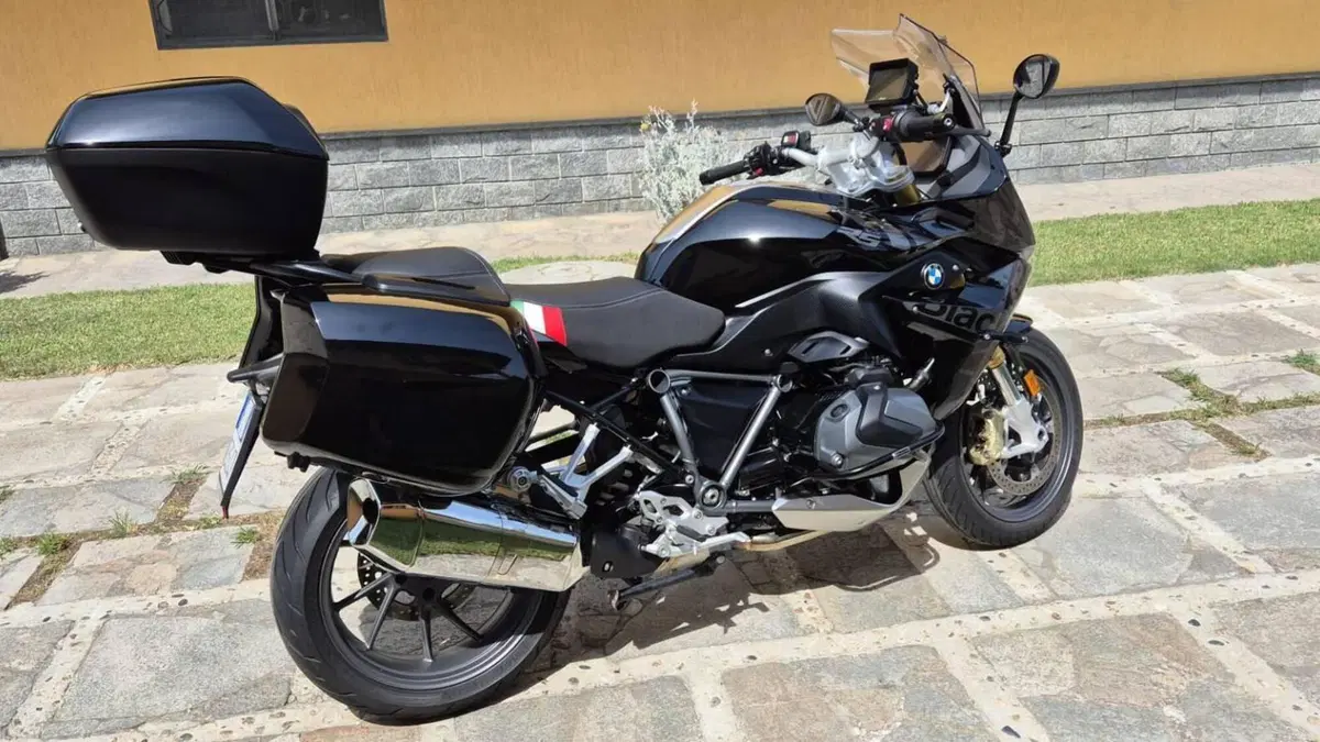 Bmw R 1250 RS (2021 - 25)  (2)