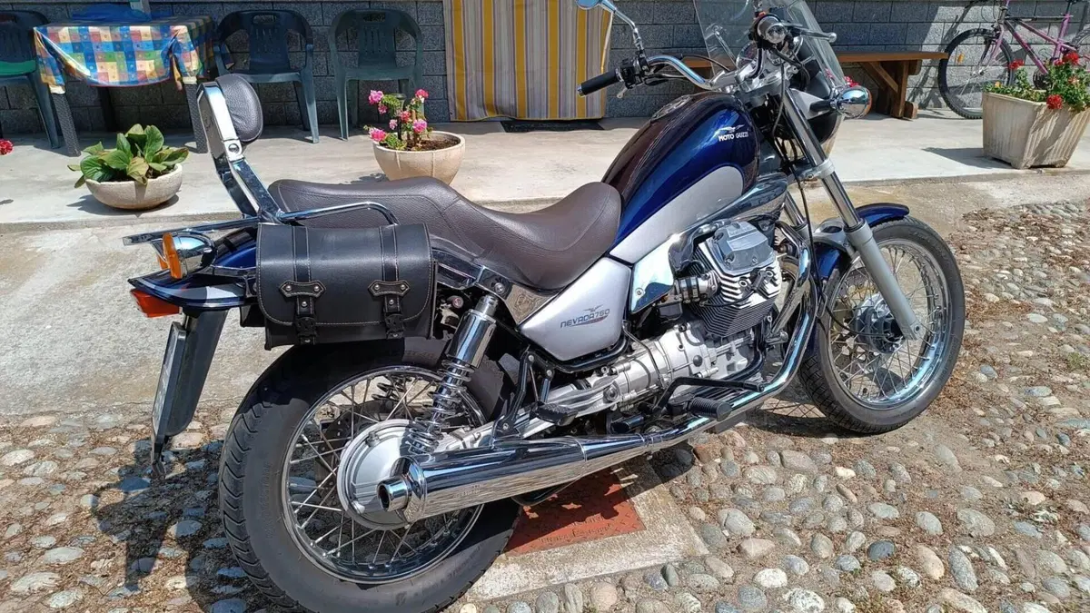 Moto Guzzi Nevada 750 Club (2002 - 06)  (2)