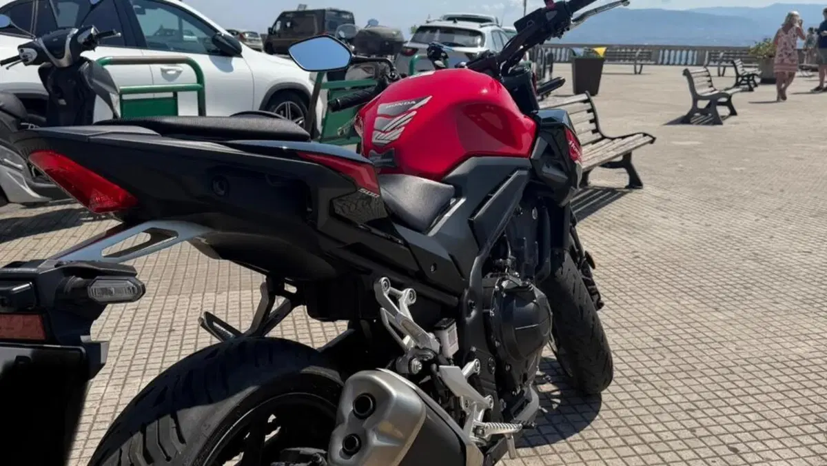 Honda CB 500 Hornet (2024 - 25)  (5)