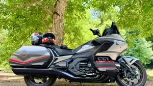 Honda GL 1800 Gold Wing DCT (2021 - 24)  (2)