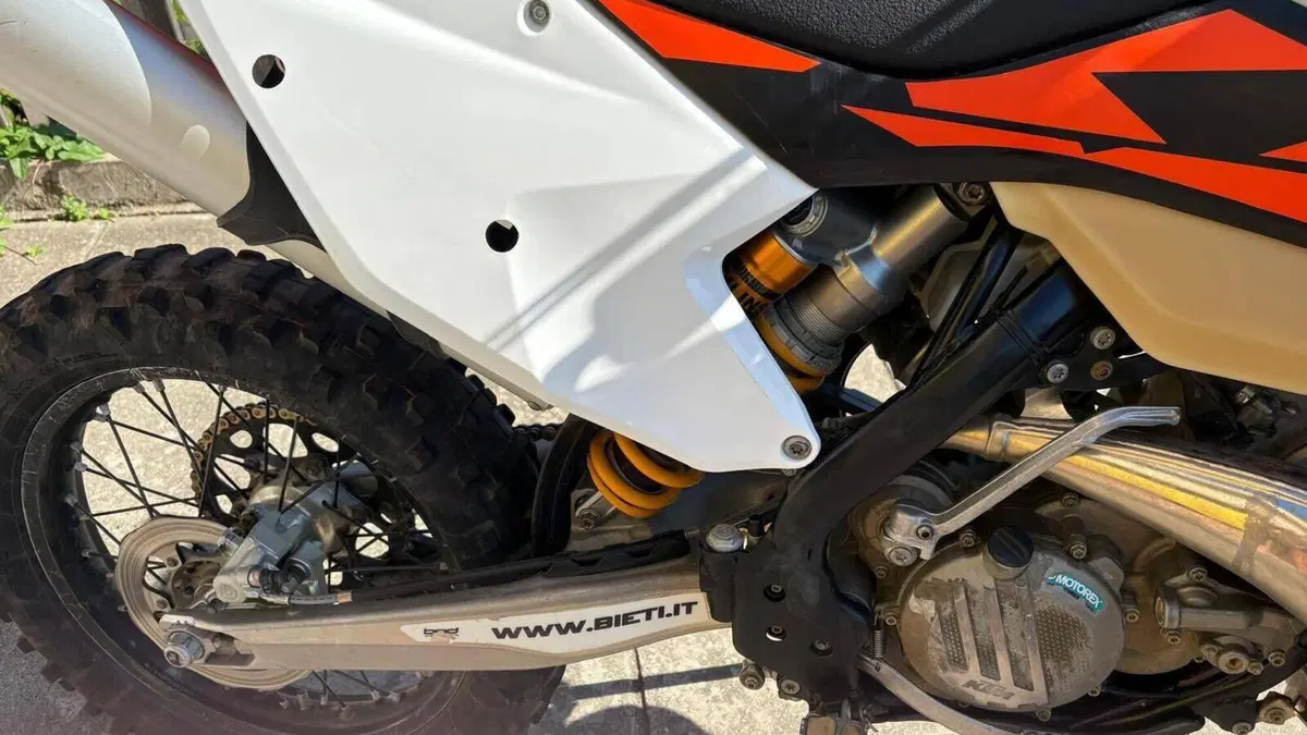 KTM 300 EXC E TPI (2018)  (2)