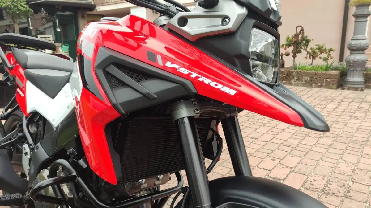 Suzuki V-Strom 1050XT (2020 - 23)  (4)