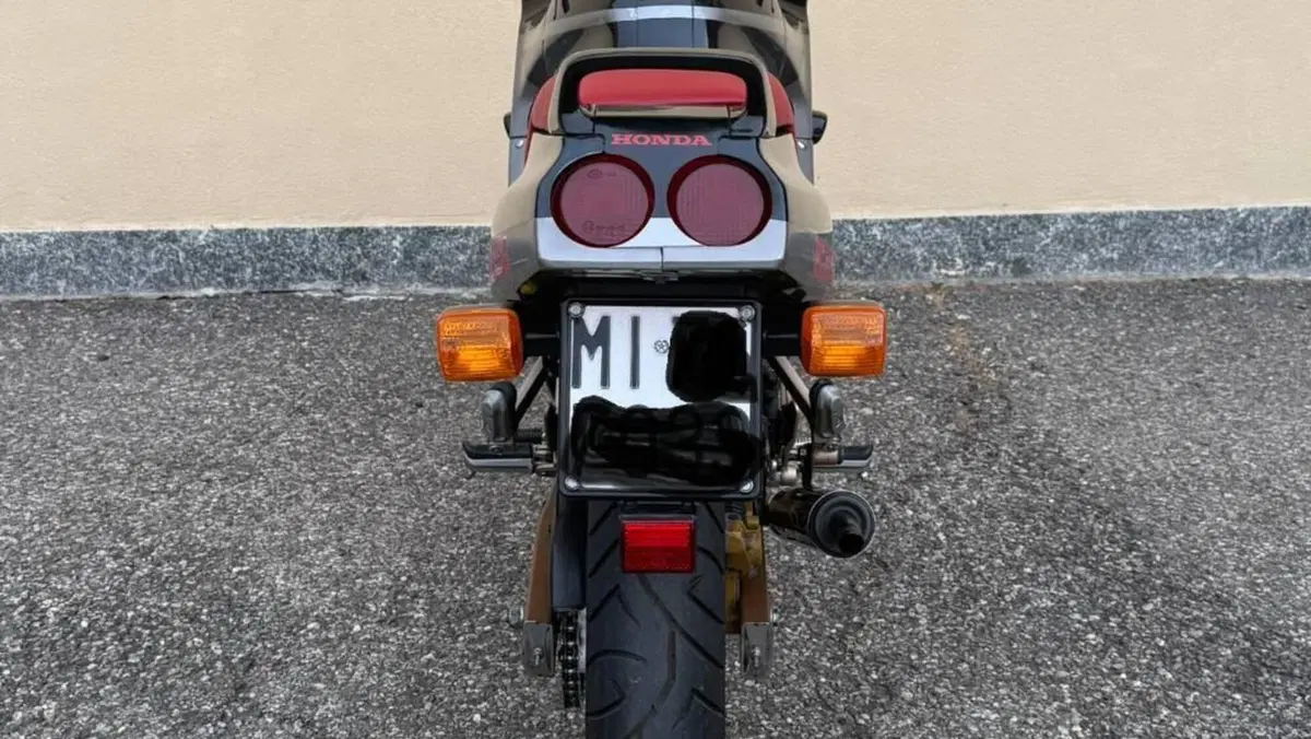 Honda   (4)