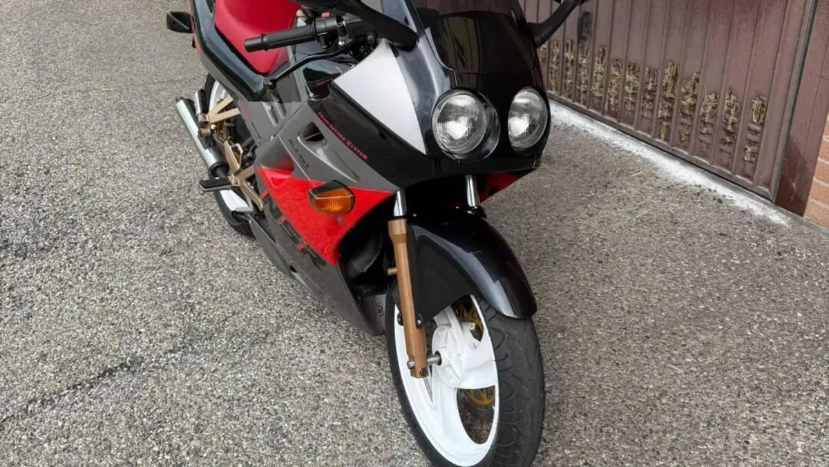 Honda   (6)