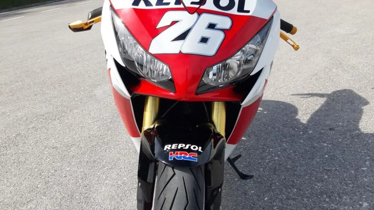 Honda CBR 1000 RR Fireblade (2012 - 16)  (8)