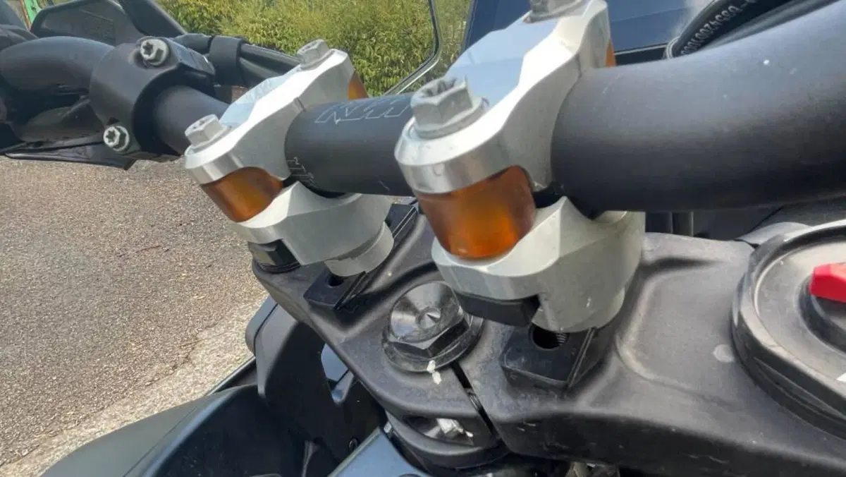 KTM 890 Adventure R (2023 - 24)  (9)