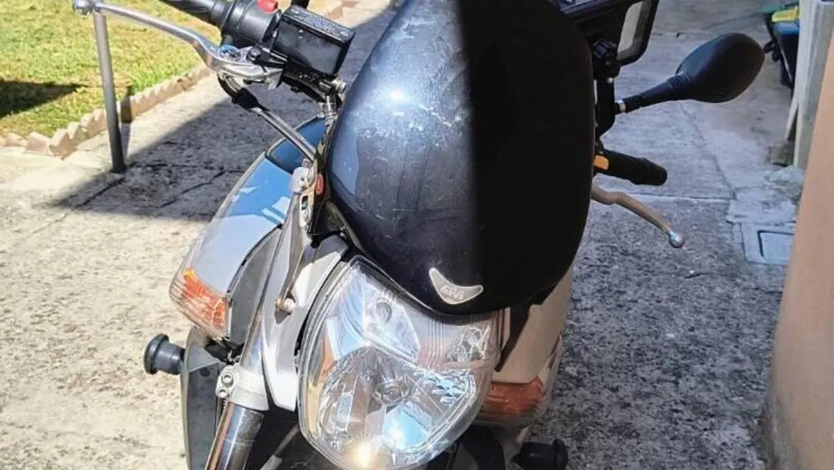 Suzuki GSR 600 (2006 - 11)  (2)