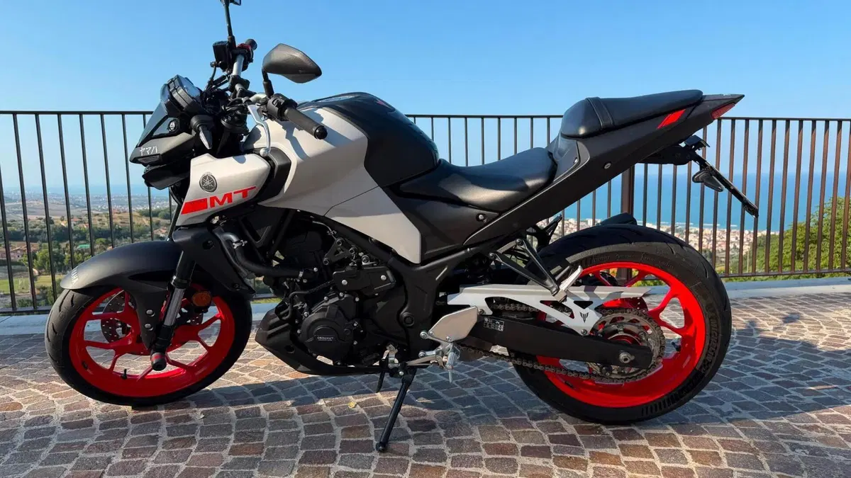 Yamaha MT-03 (2020)  (2)