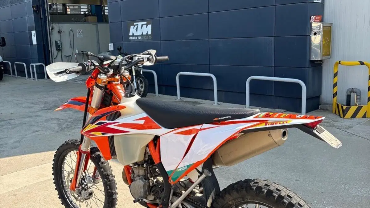 KTM 450 EXC-F Six Days (2023) 