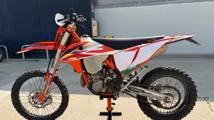 KTM 450 EXC-F Six Days (2023)  (3)