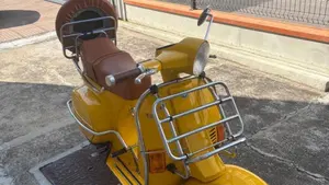 Piaggio Vespa 50 PK  (2)