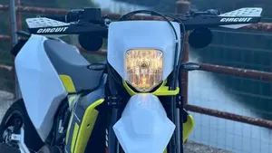 Husqvarna 701 Supermoto (2020)  (2)