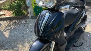 Piaggio Beverly 500  (6)