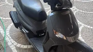 Peugeot Tweet 125i Active (2021 - 25)  (3)