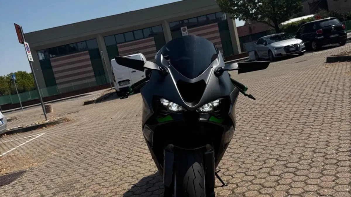 Kawasaki Ninja 636 ZX-6R (2024 - 26)  (2)