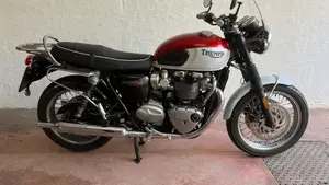 Triumph Bonneville T120 Bud Ekins SE (2020)  (8)