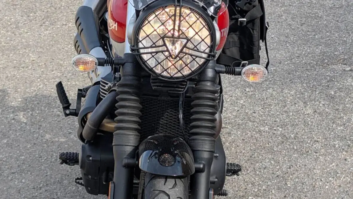 Triumph Street Scrambler 900 (2017 - 18)  (2)