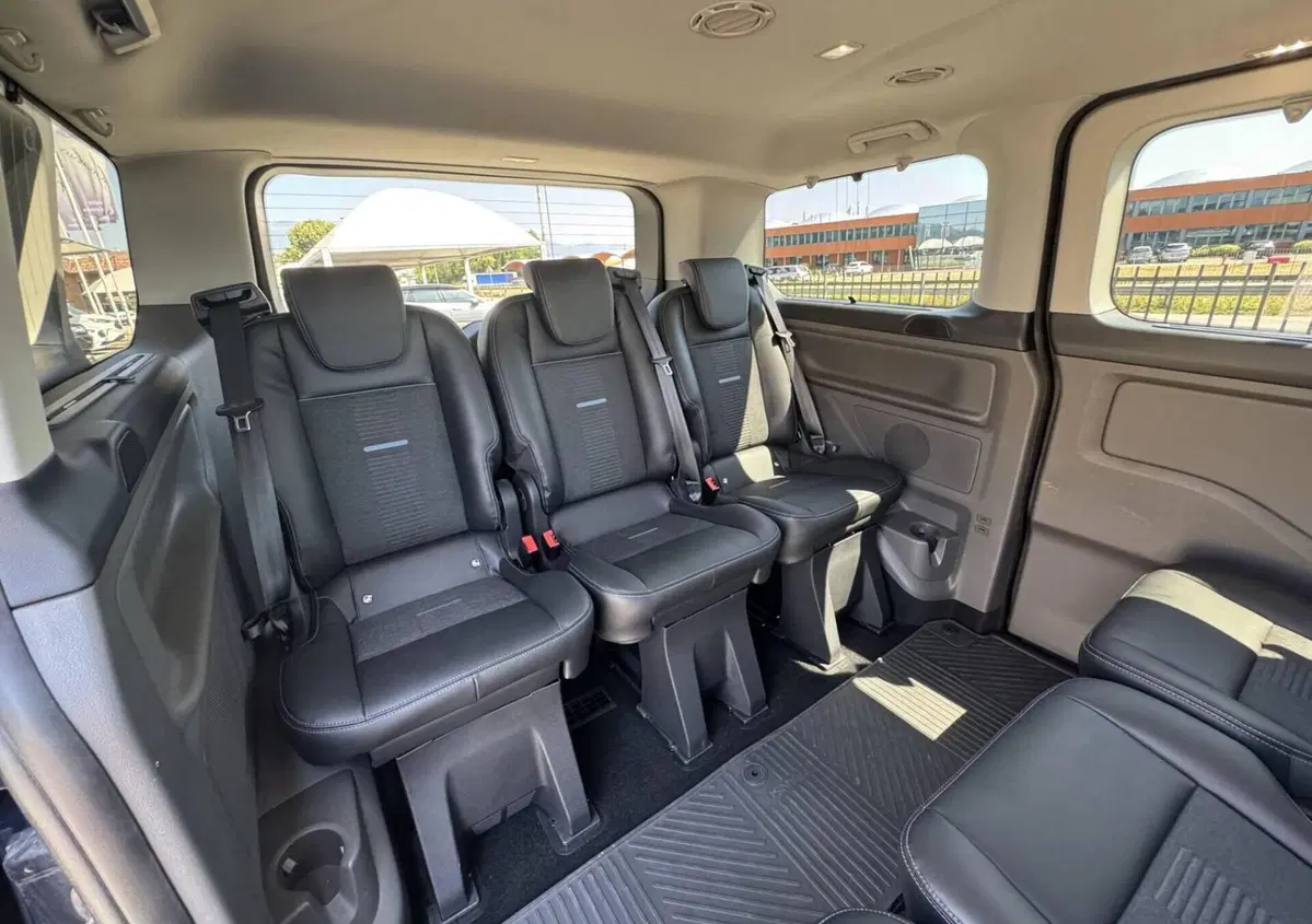 Ford Tourneo Custom 320 2.0 EcoBlue 170CV aut. PC Active (12)