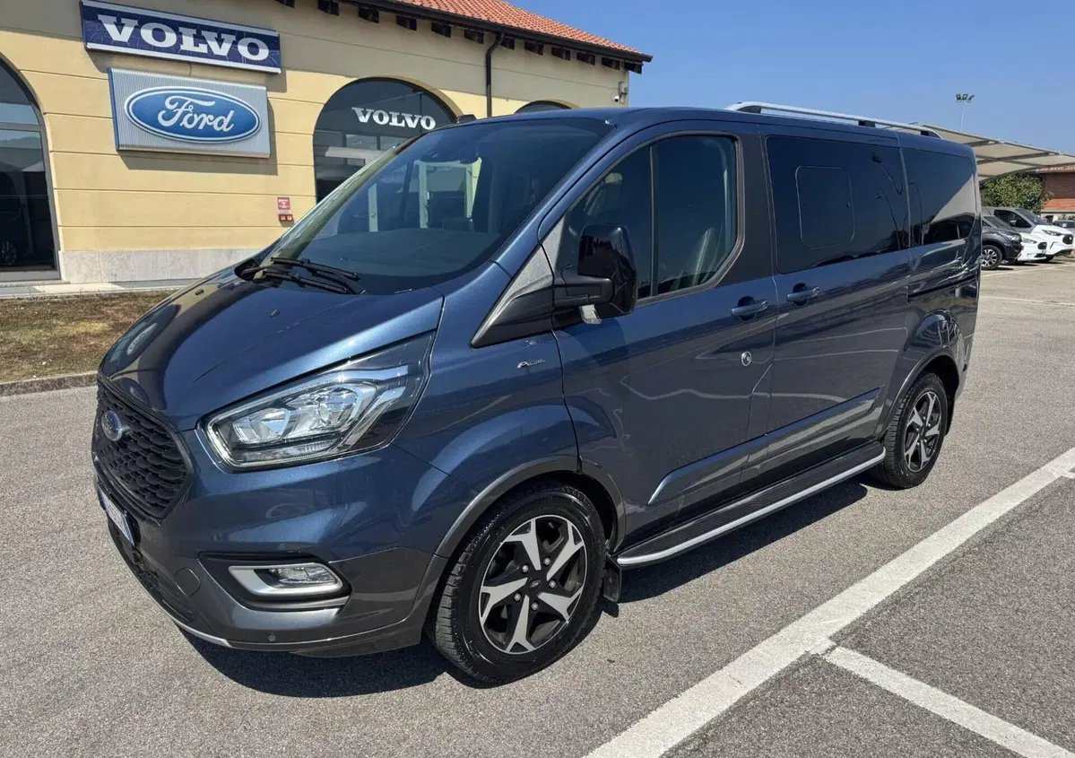 Ford Tourneo Custom 320 2.0 EcoBlue 170CV aut. PC Active