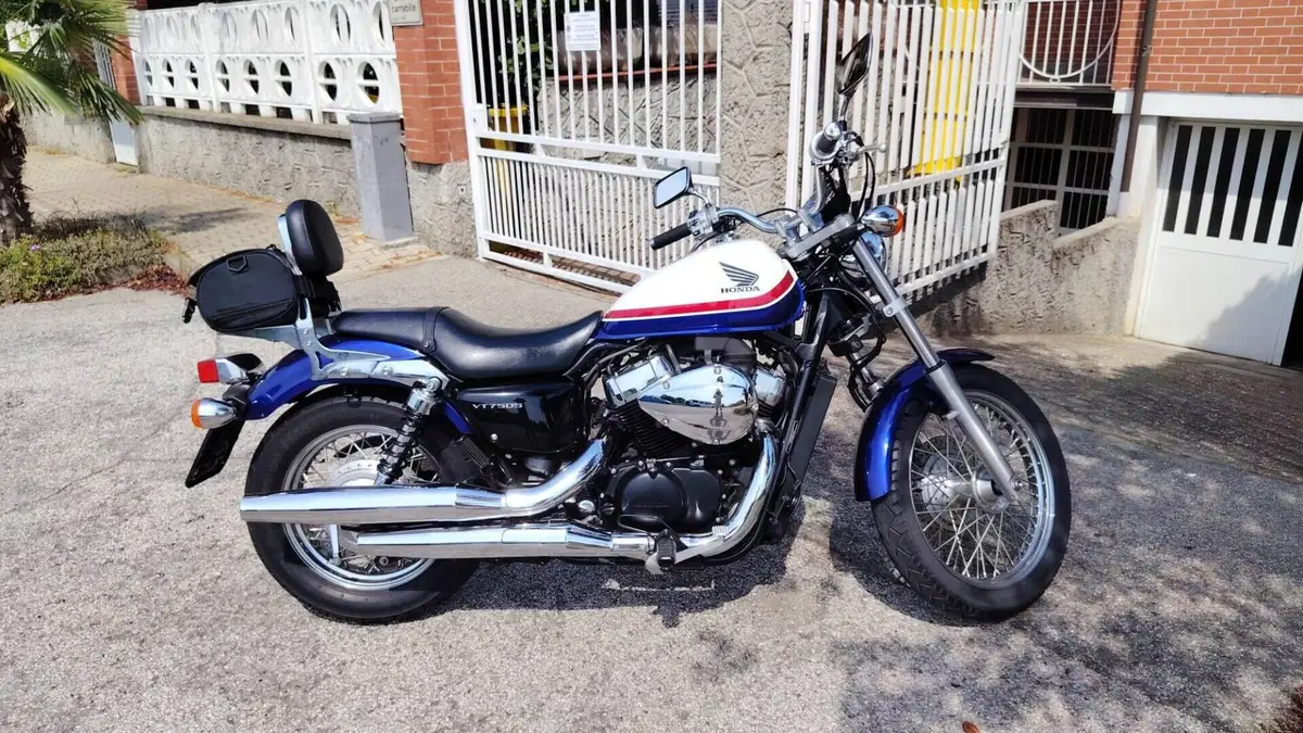 Honda VT 750S 