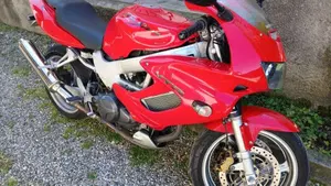 Honda VTR 1000 F Firestorm (2001 - 07)  (2)