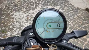 Royal Enfield Guerrilla 450 (2024 - 26)  (3)