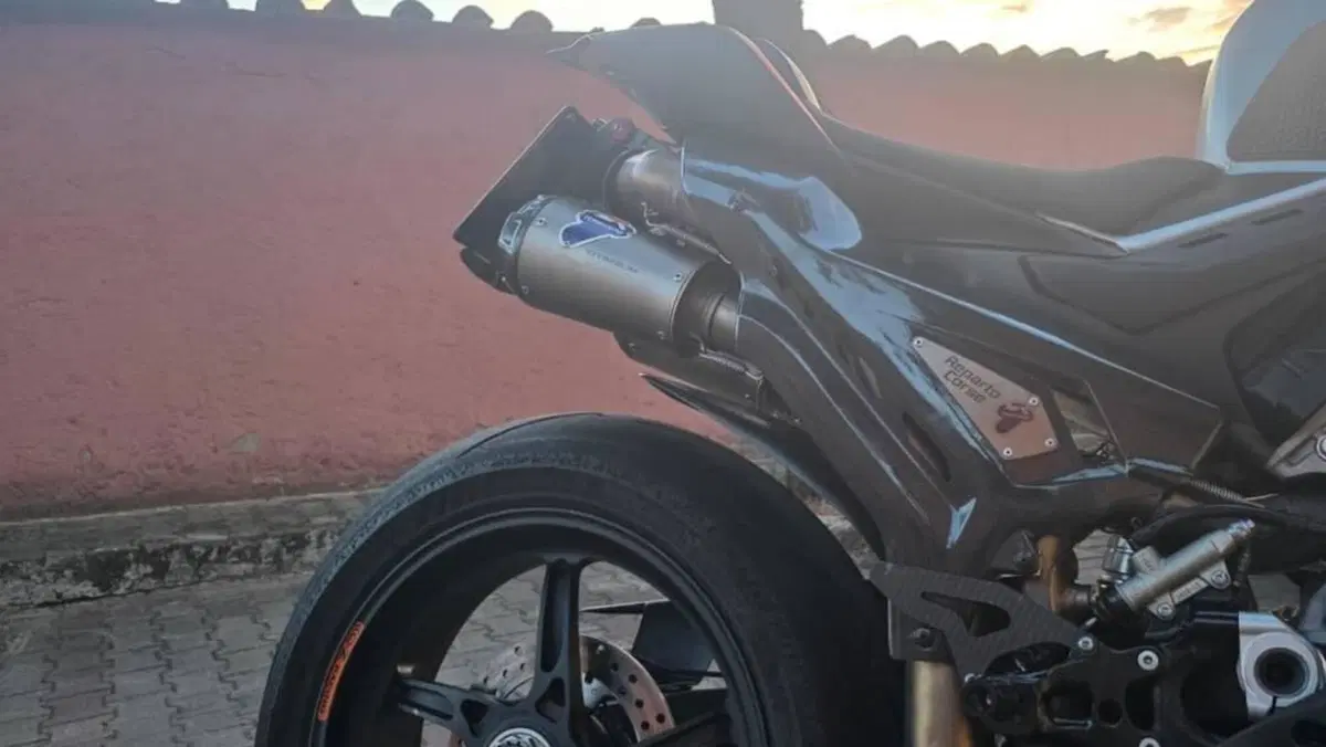 Ducati Panigale V4 1100 (2021)  (3)