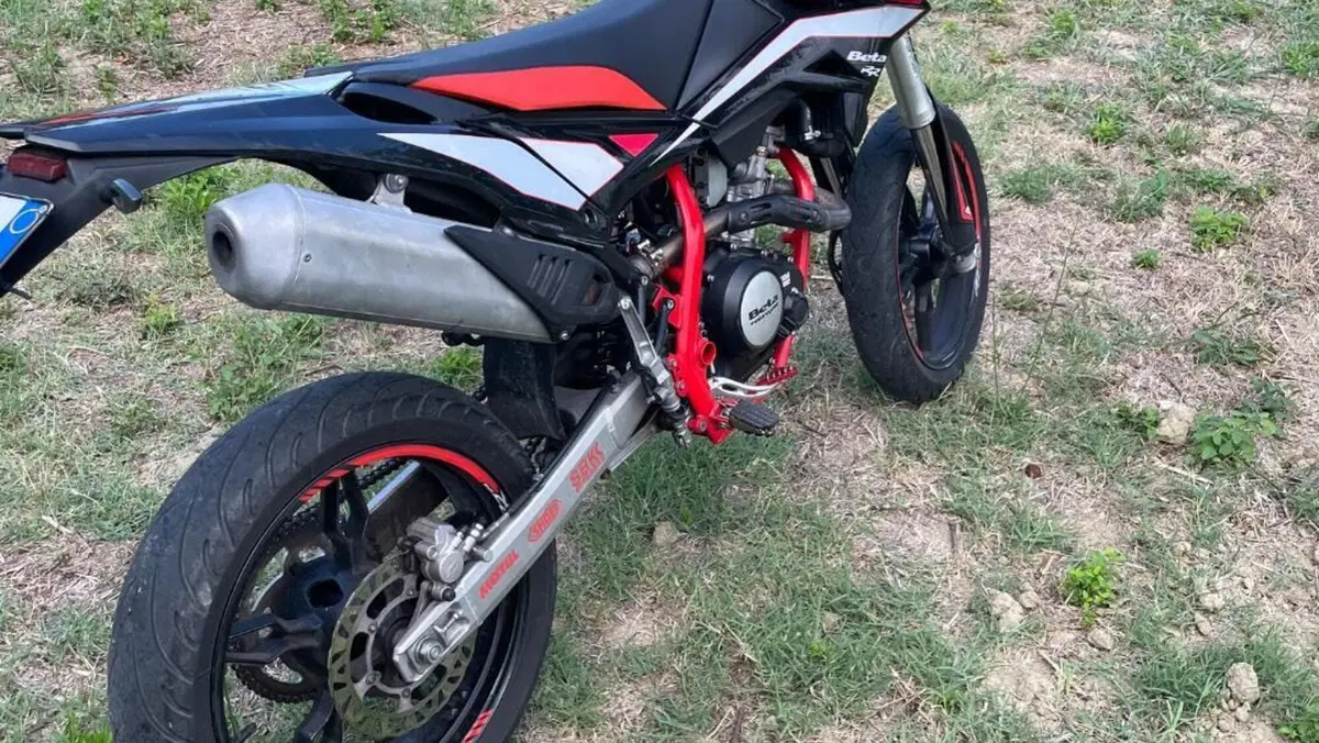 Betamotor RR 125 4T Motard LC (2018 - 20)  (2)