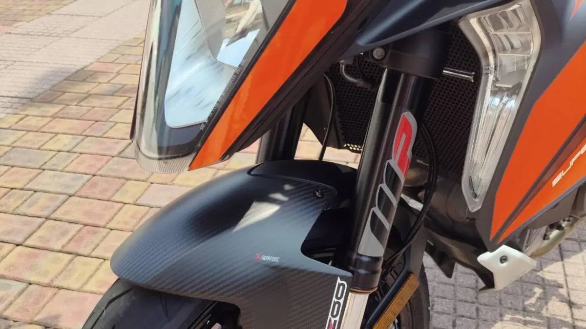 KTM 1290 Super Duke GT ABS (2016 - 18)  (3)