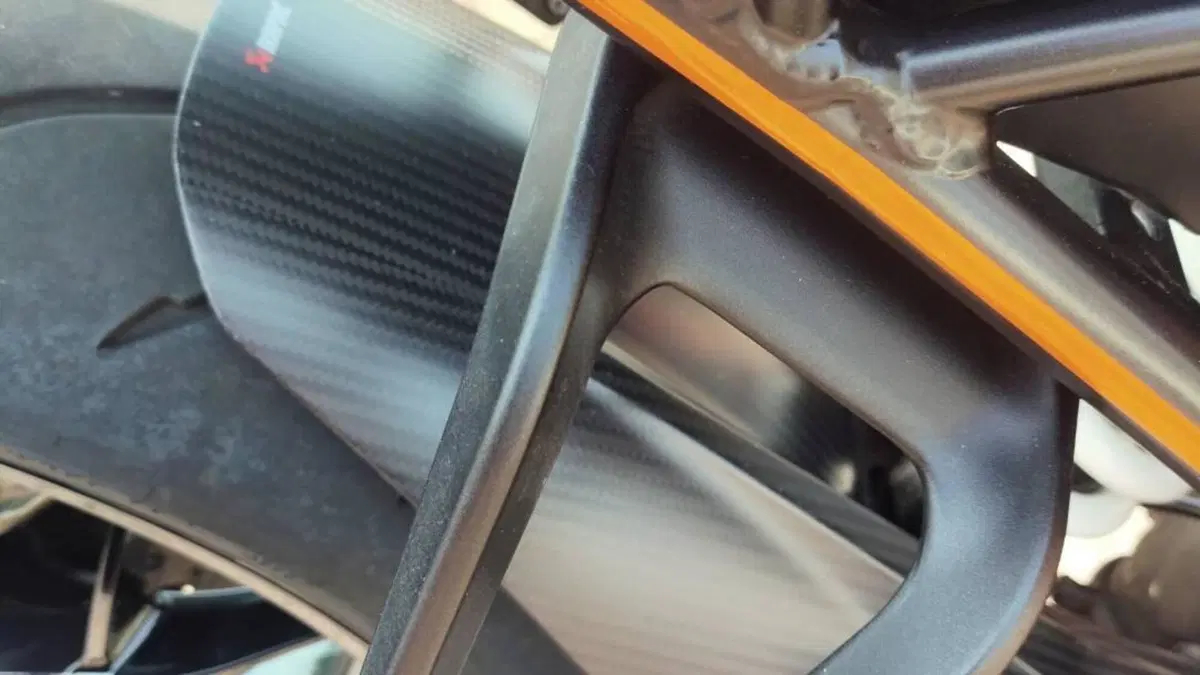 KTM 1290 Super Duke GT ABS (2016 - 18)  (4)